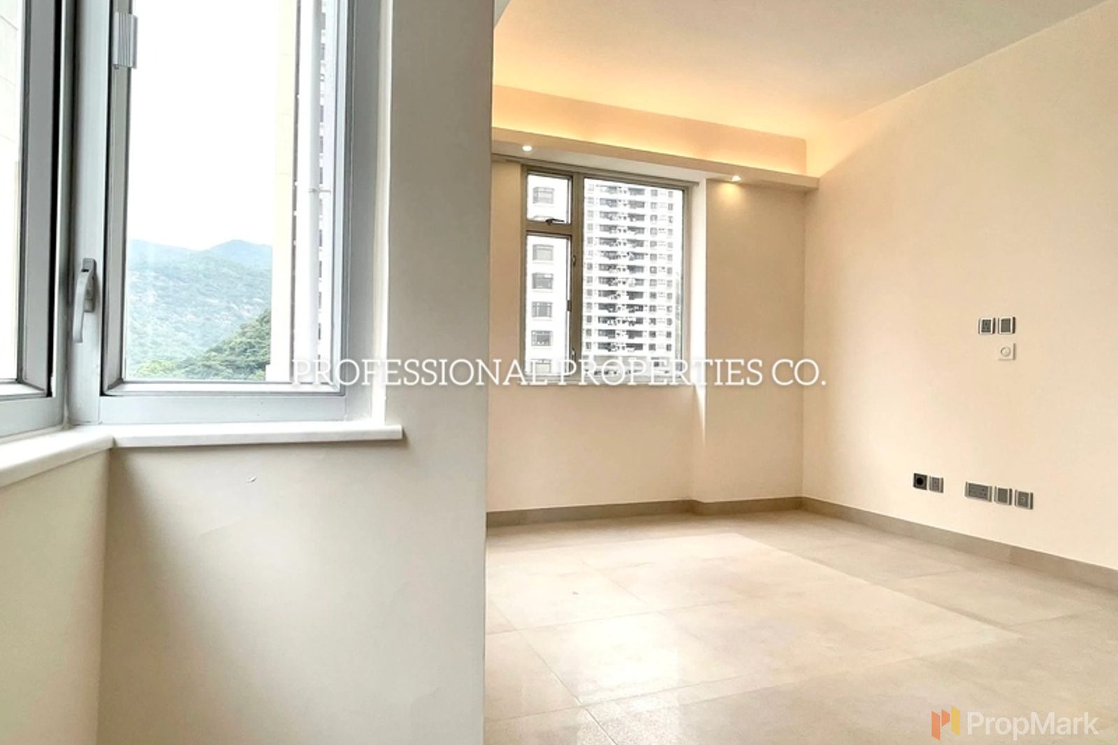 photo 5 — Gold Ning Mansion, Mid-levels East