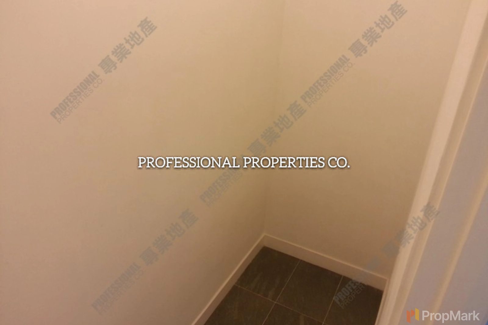 photo 5 — Rhine Court, Mid-levels West