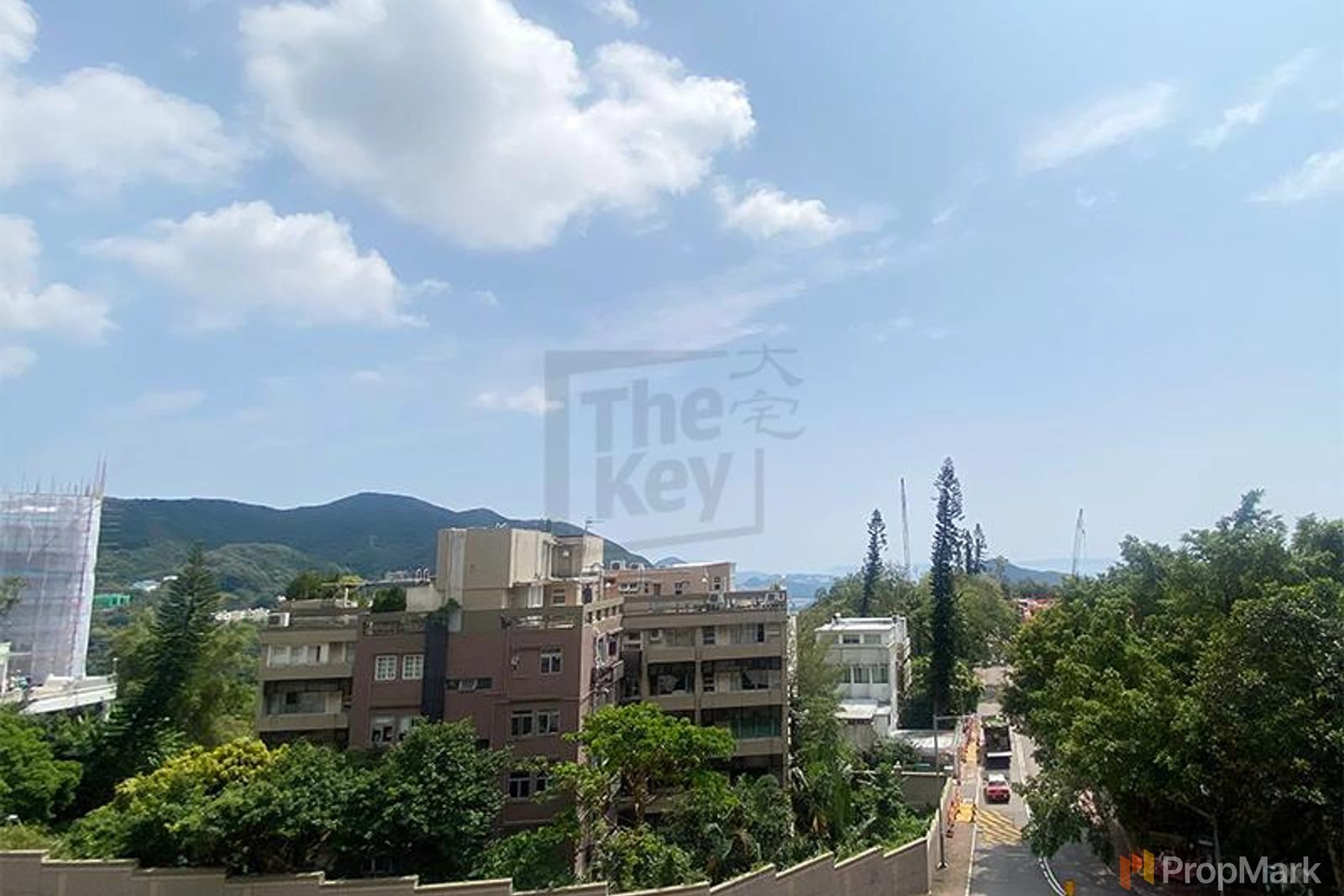 相片 2 — 環翠園，山頂