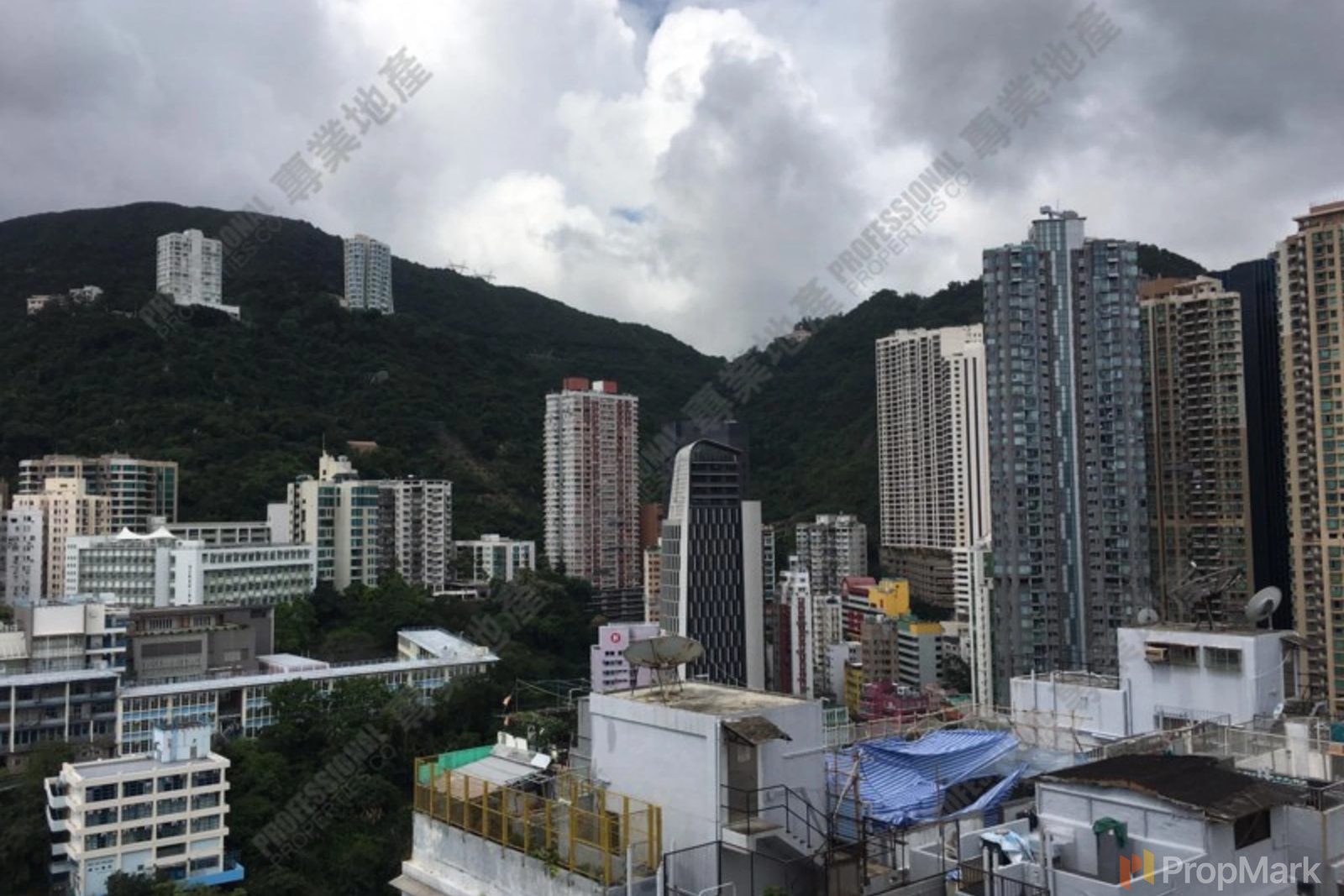 相片 2 — 萃峰，灣仔