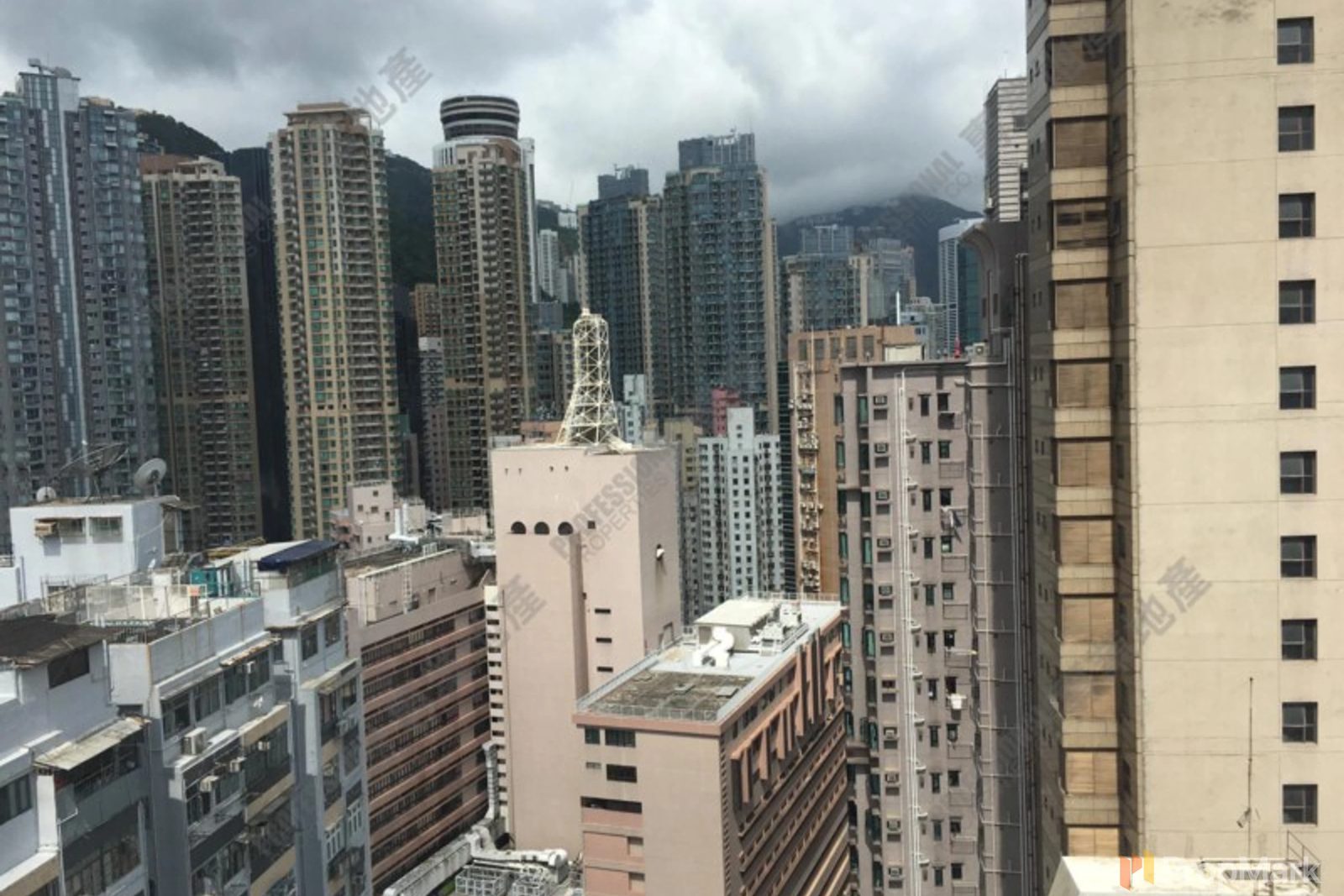 相片 4 — 萃峰，灣仔