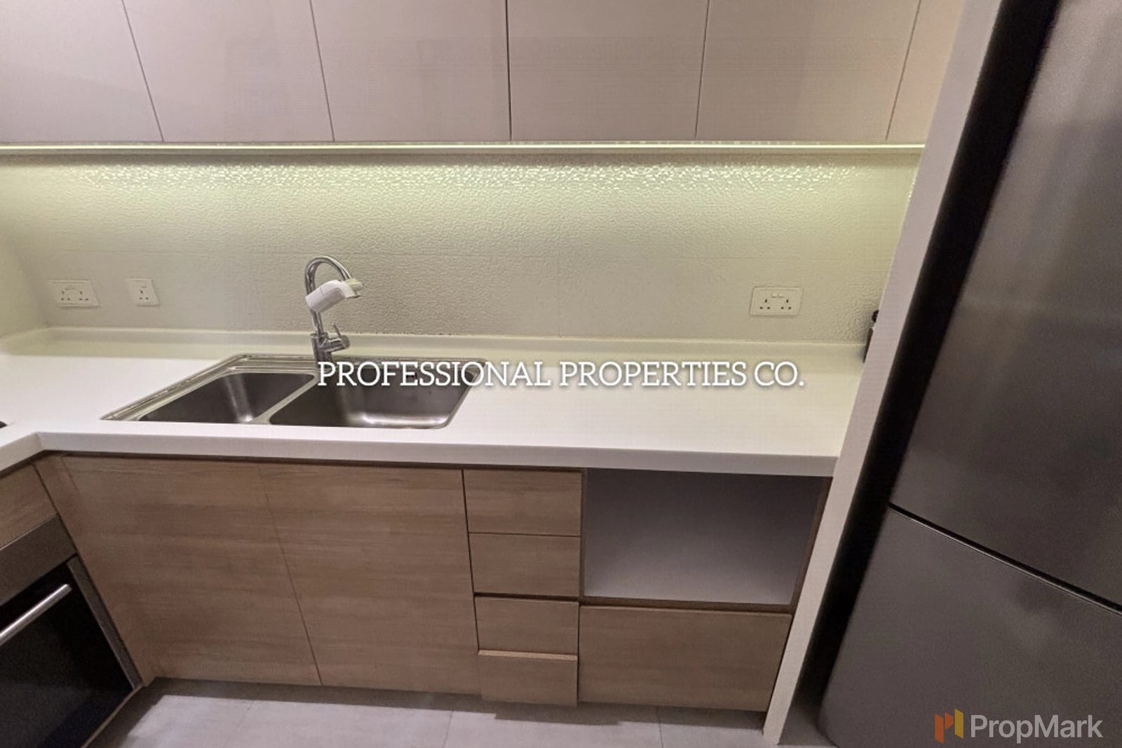 photo 11 — Goldwin Heights, Mid-levels West