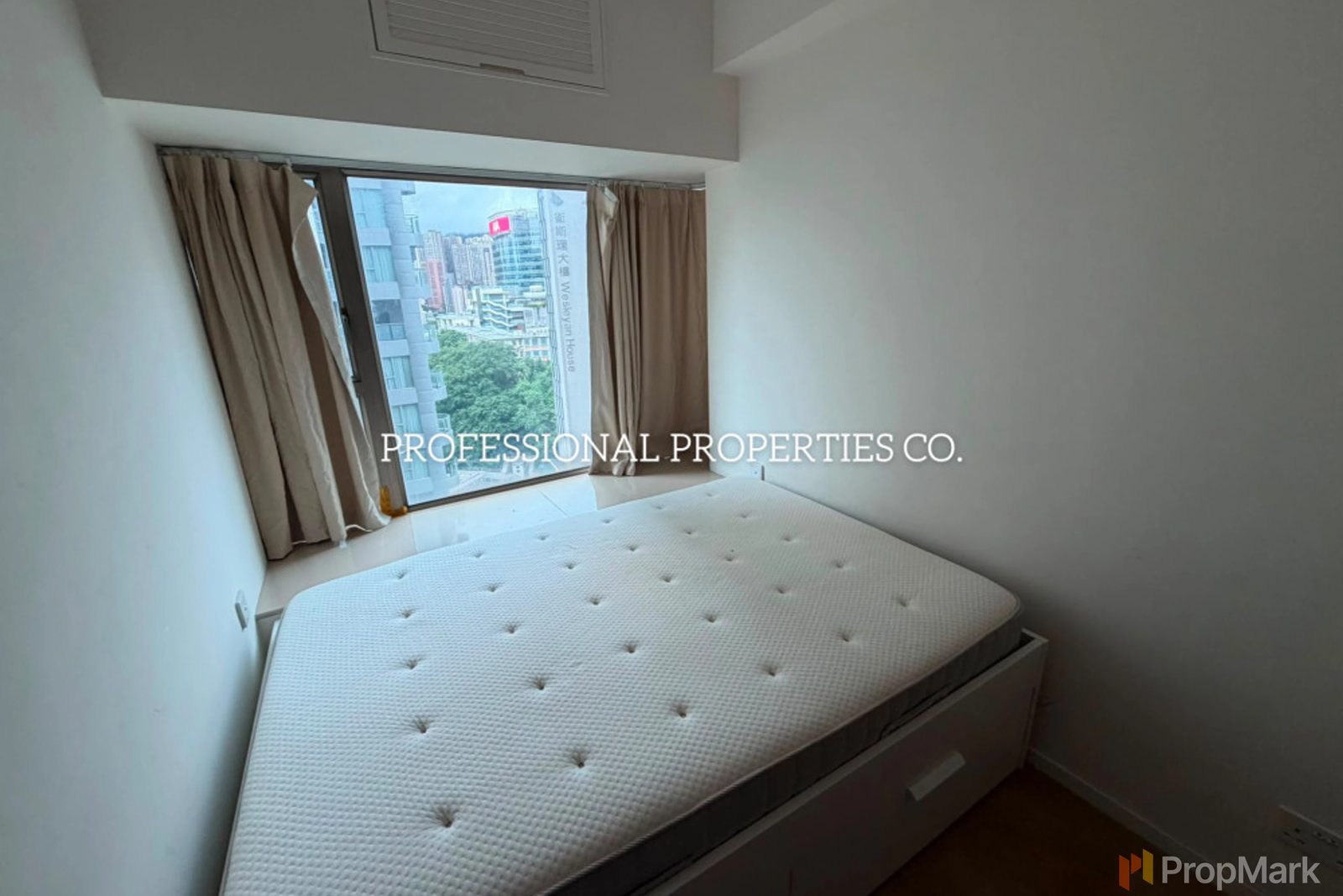 photo 7 — The Zenith, Wan Chai