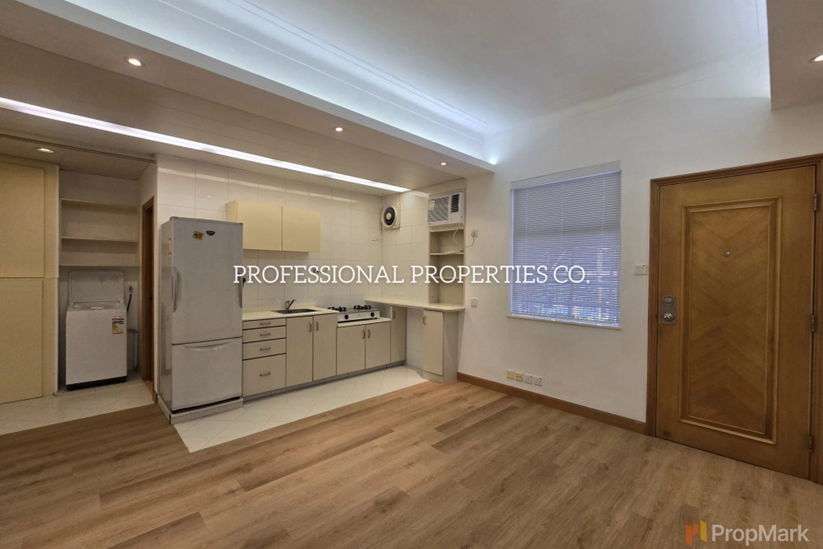photo 2 — Welsby Court, Mid-levels Central
