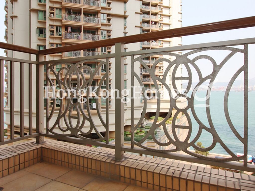Balcony Off Master Bedroom — 泓都 - 第03座，西環堅尼地城