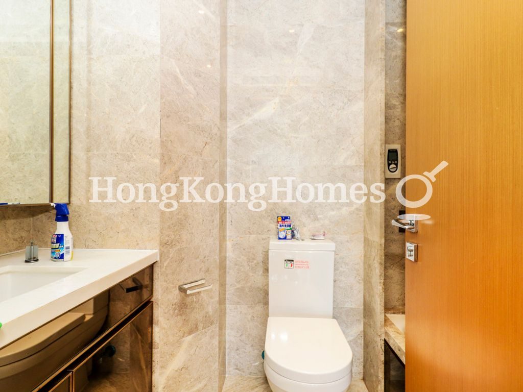 Ensuite Bathroom — 星鑽，西營盤