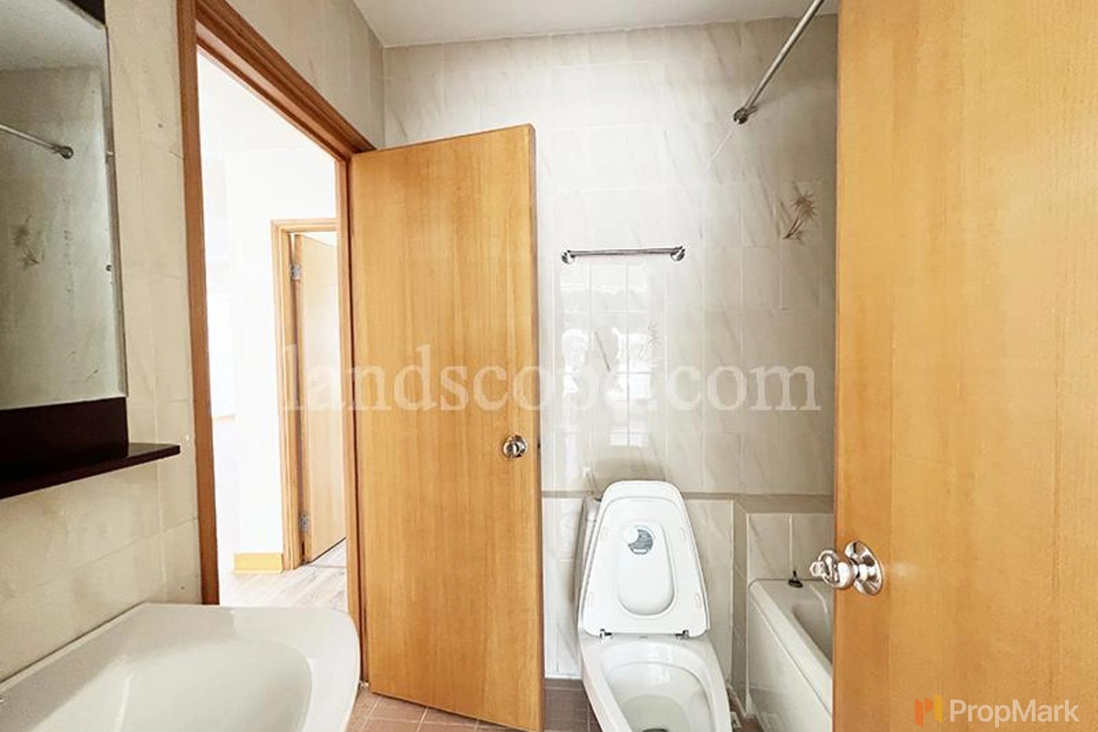 photo 11 — Riviera Apartments, Southside