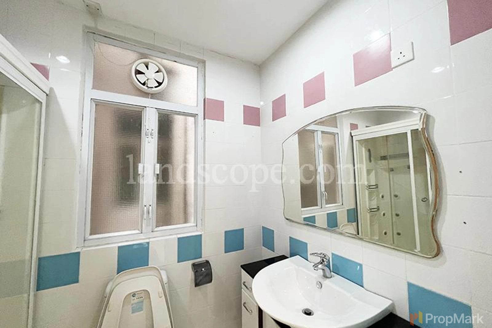 photo 9 — Riviera Apartments, Southside