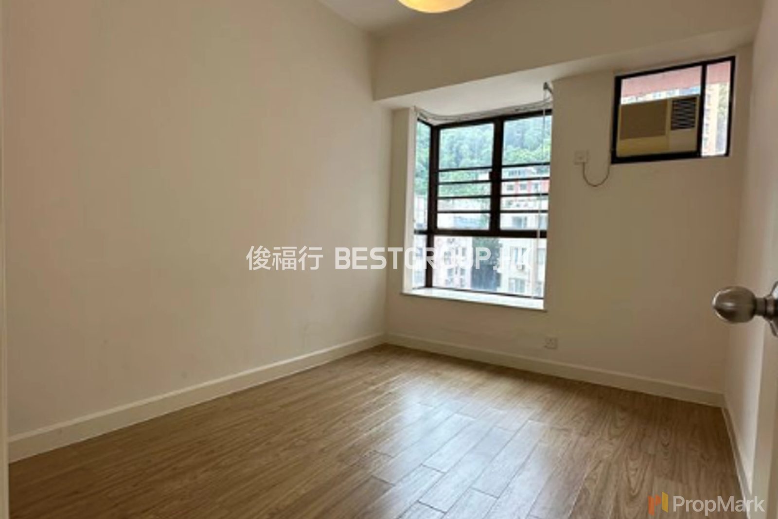 photo 8 — Dragonview Court, Mid-levels West