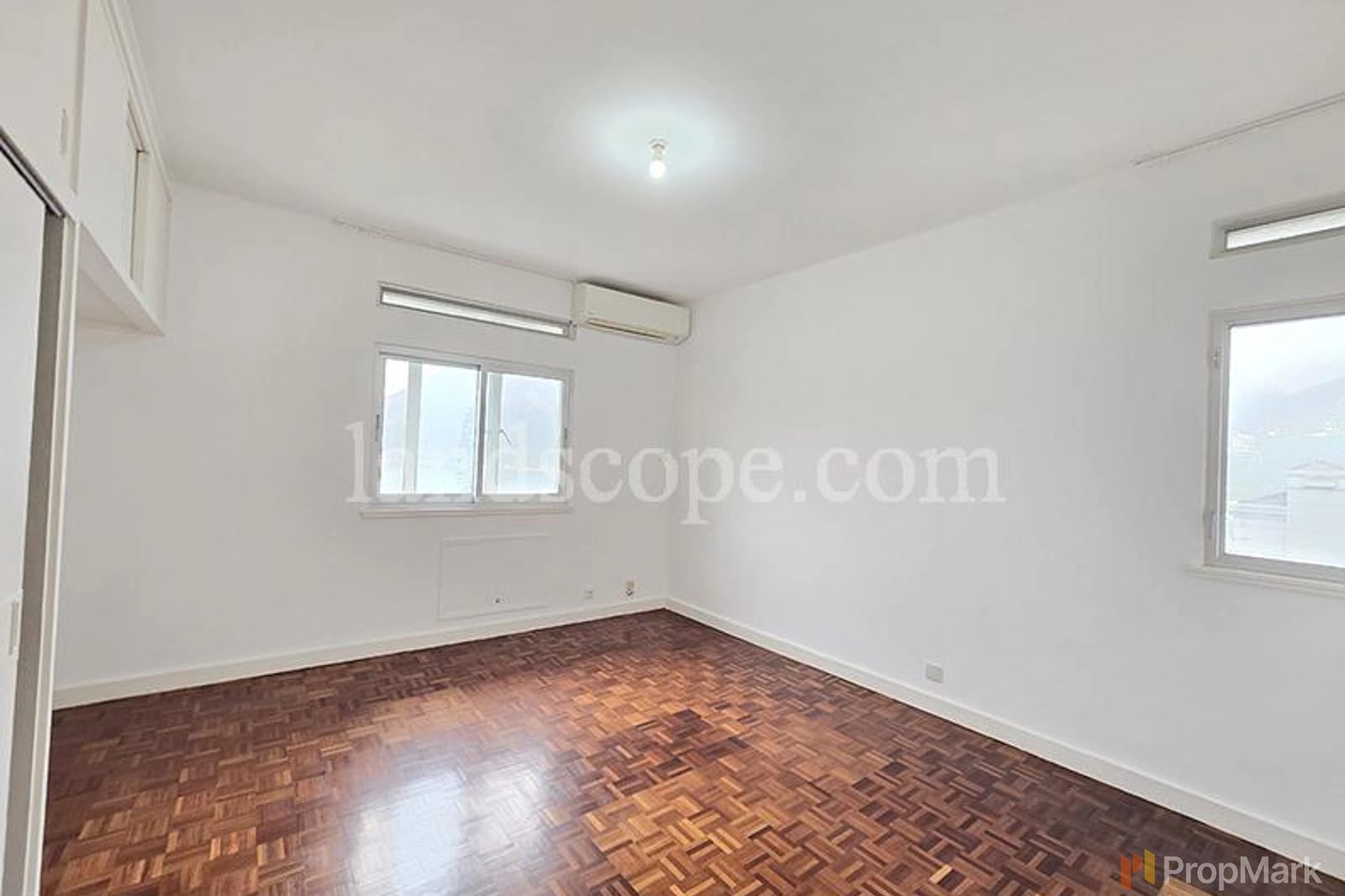 photo 11 — Deepdene, Southside
