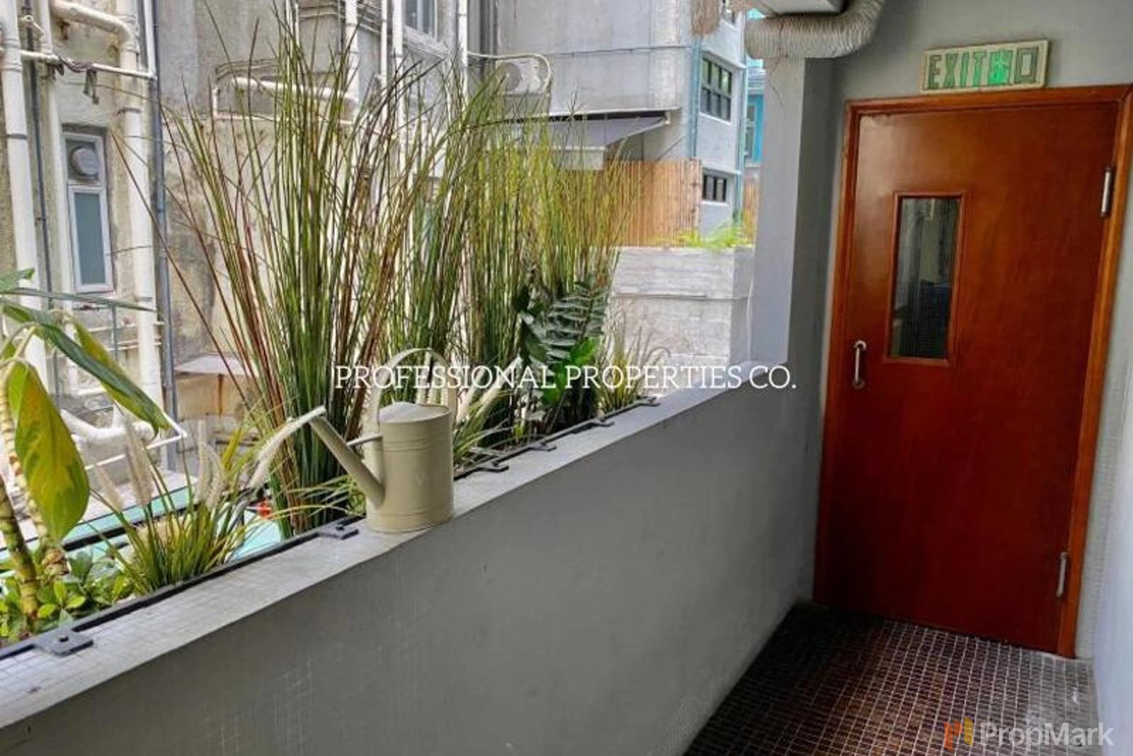 photo 11 — Mee Lun House, Sheung Wan