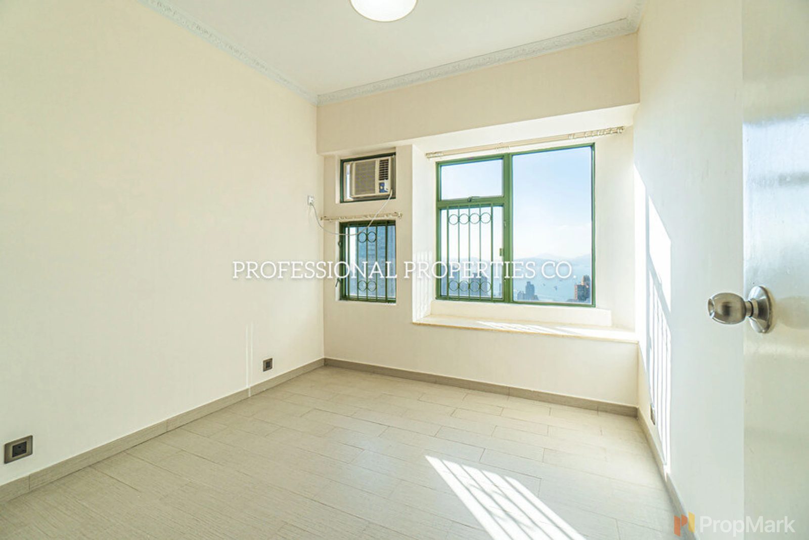 photo 4 — Robinson Place, Mid-levels West