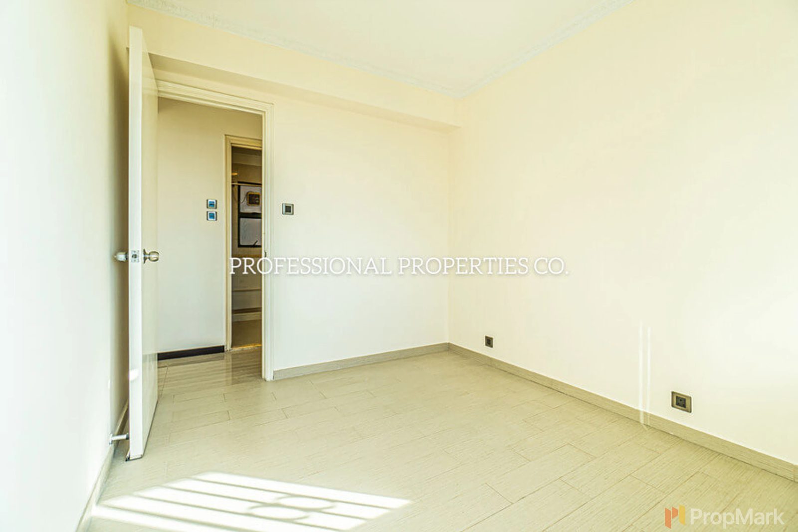 photo 5 — Robinson Place, Mid-levels West