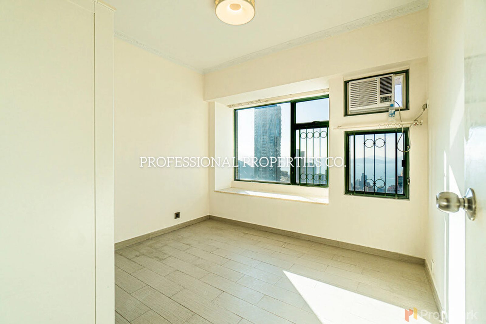photo 7 — Robinson Place, Mid-levels West