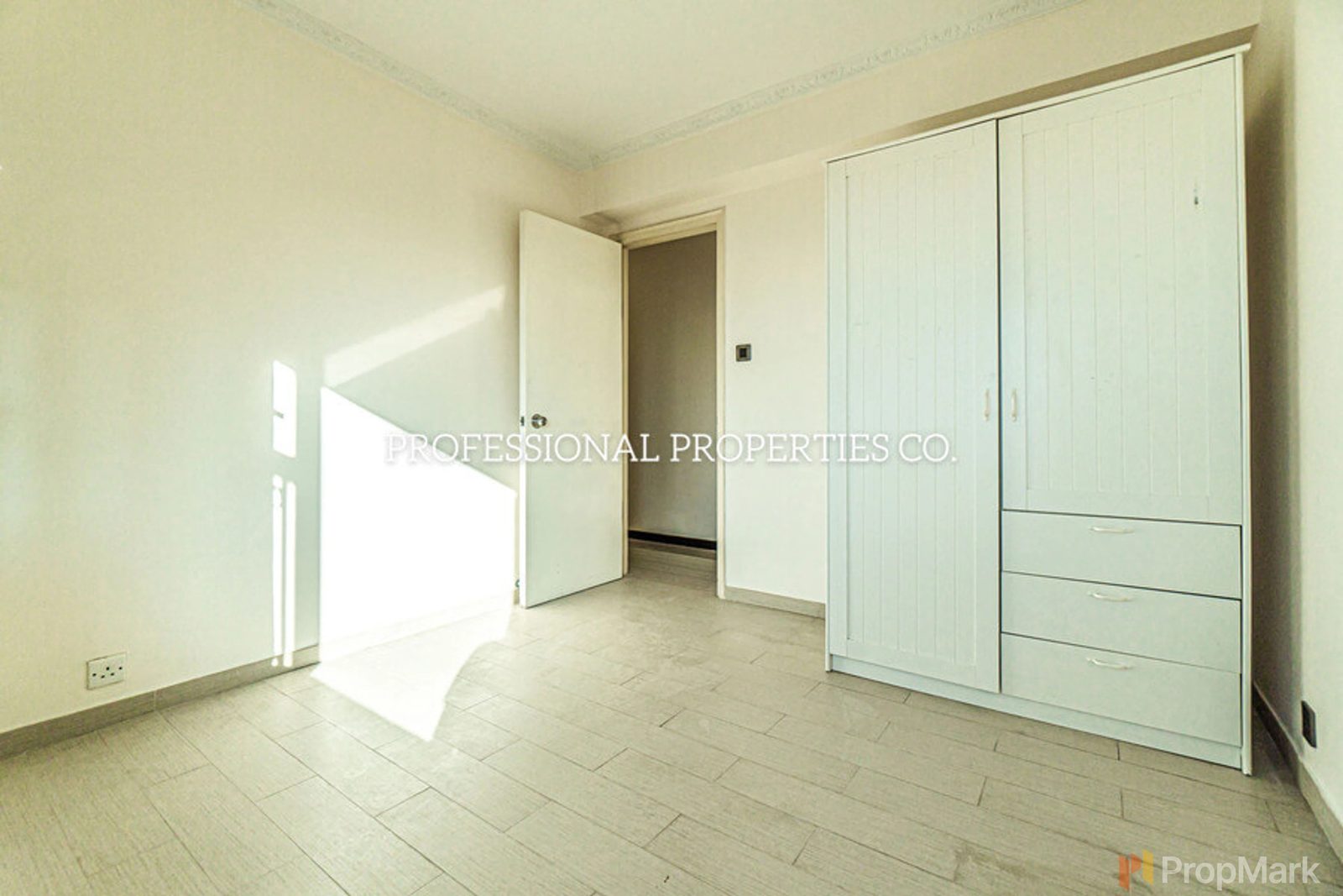 photo 8 — Robinson Place, Mid-levels West