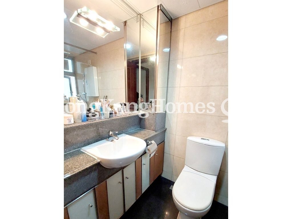 Guest Bathroom — 泓都 - 第02座，西環堅尼地城