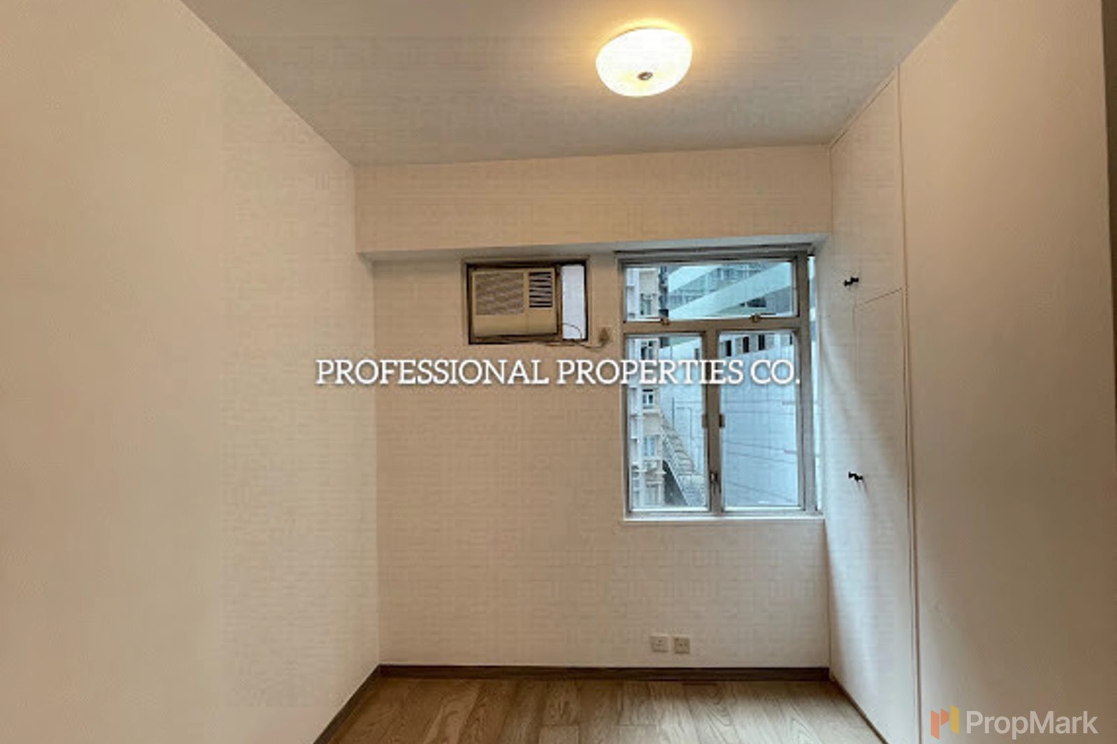photo 5 — Shiu King Court, Central