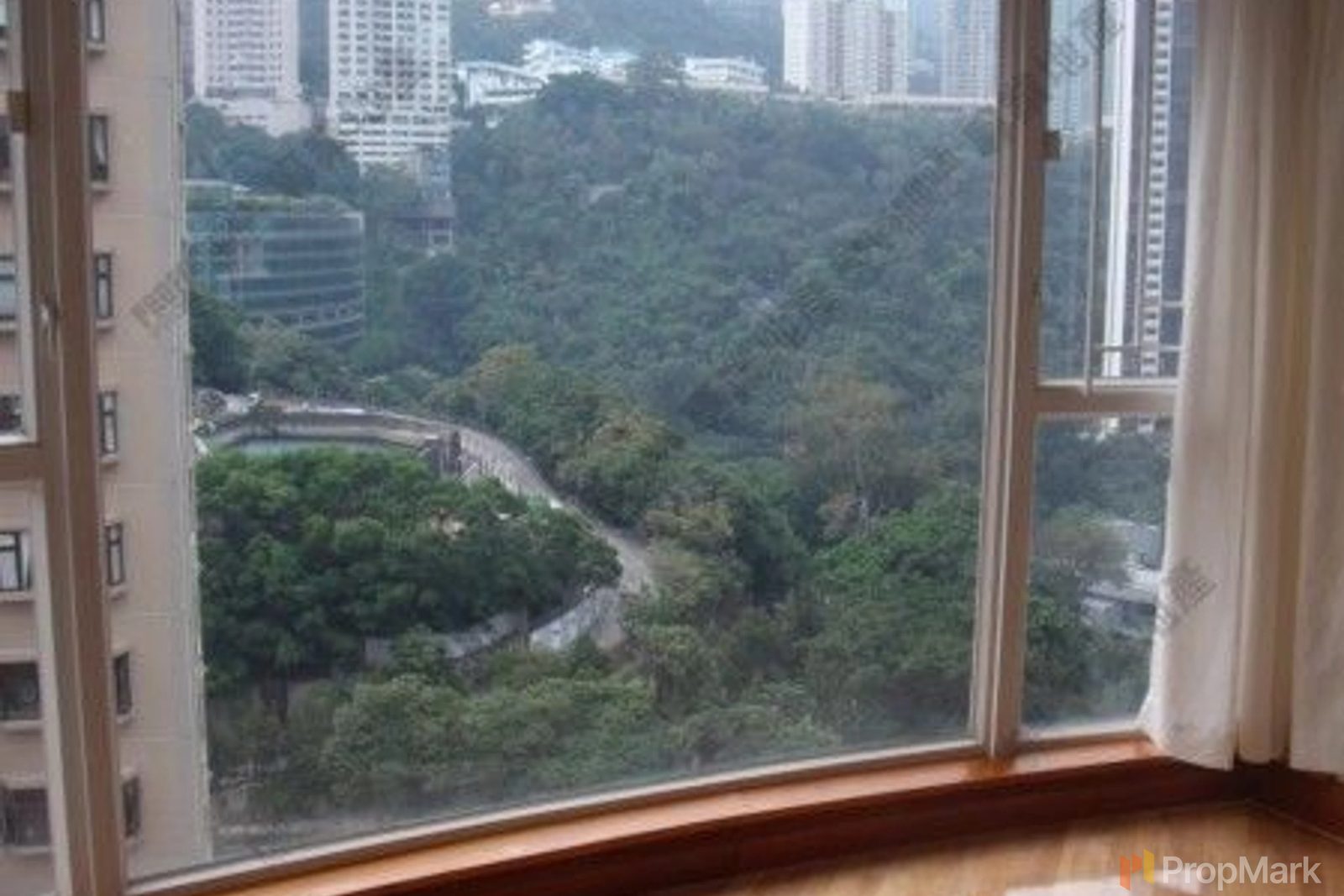 photo 5 — StarCrest, Wan Chai