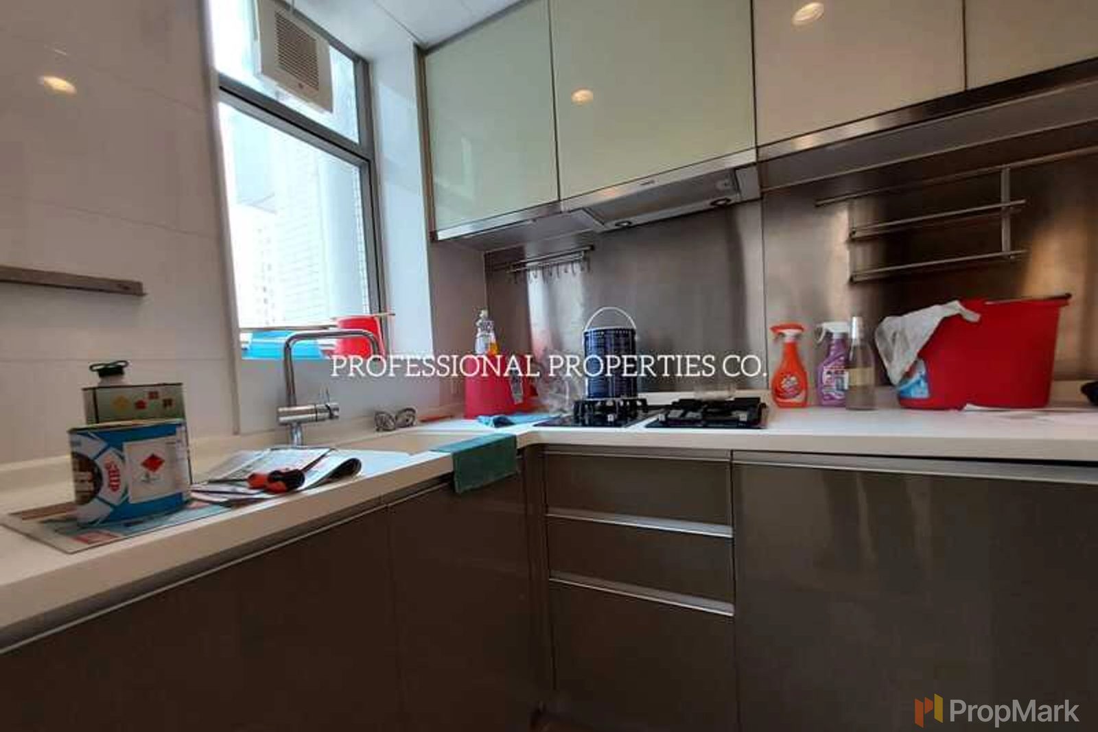 photo 7 — Island Crest, Sai Ying Pun