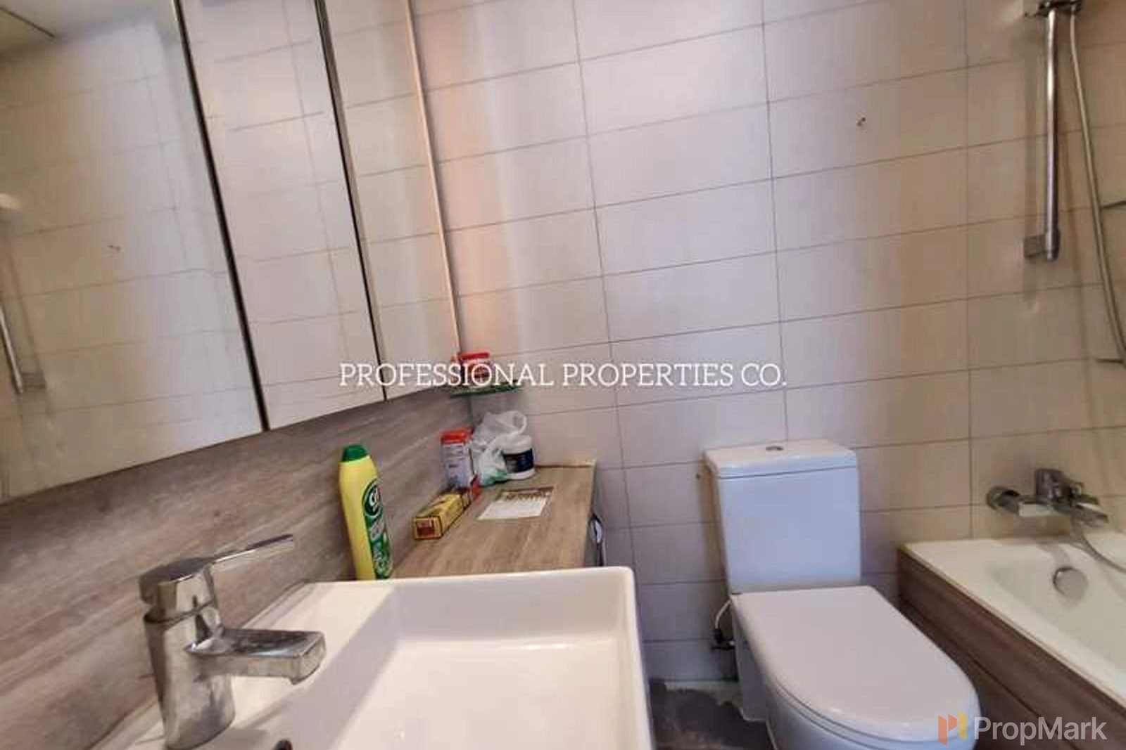 photo 9 — Island Crest, Sai Ying Pun