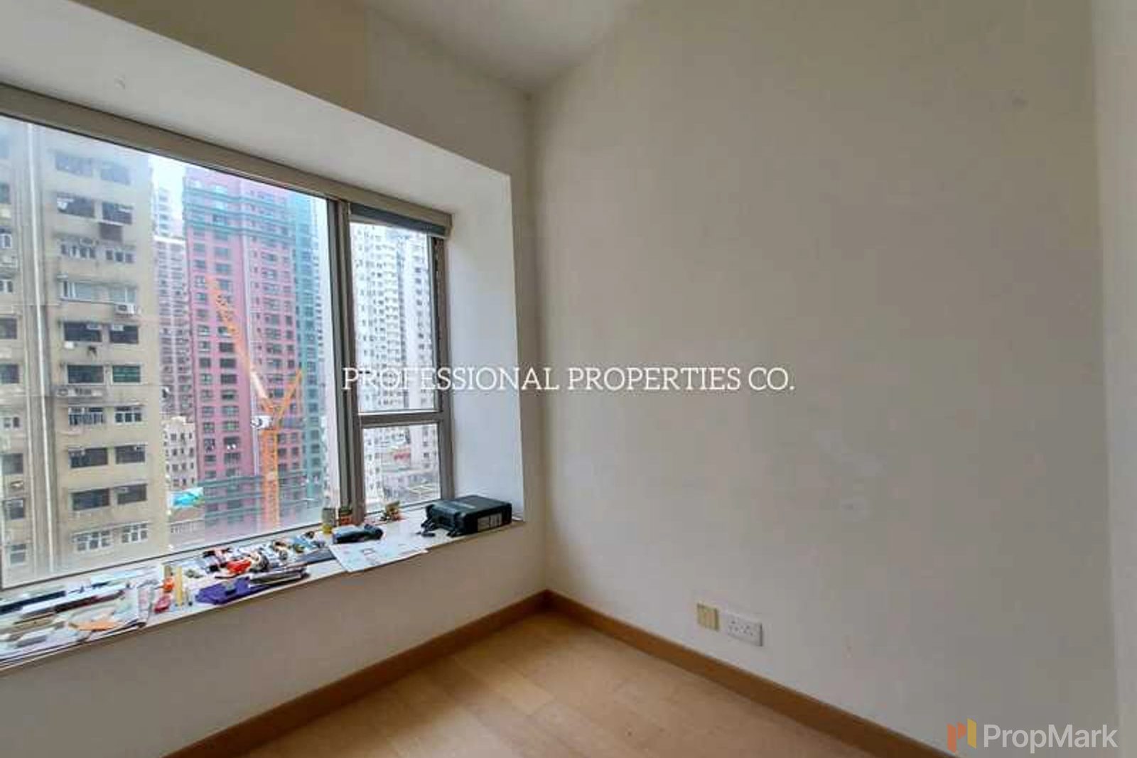 photo 10 — Island Crest, Sai Ying Pun