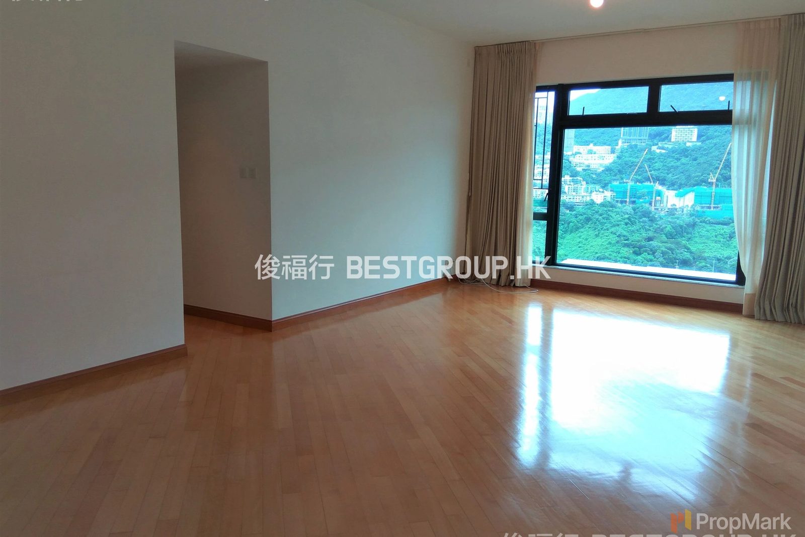 photo 2 — Scenecliff, Mid-levels West