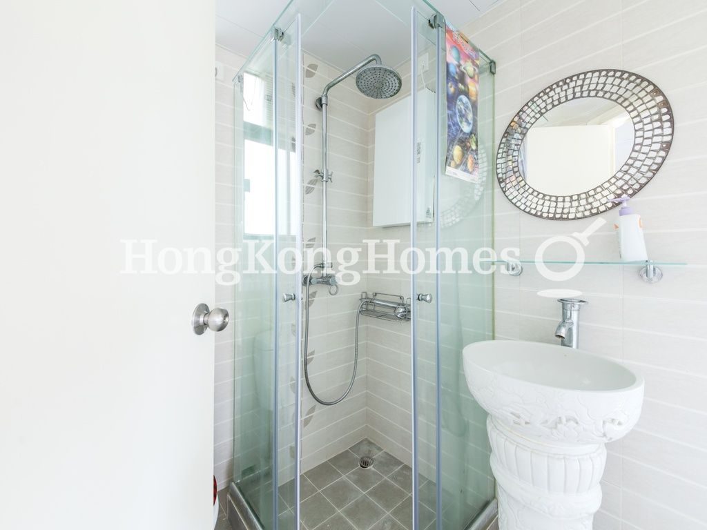 Guest Bathroom — 南珍閣，跑馬地