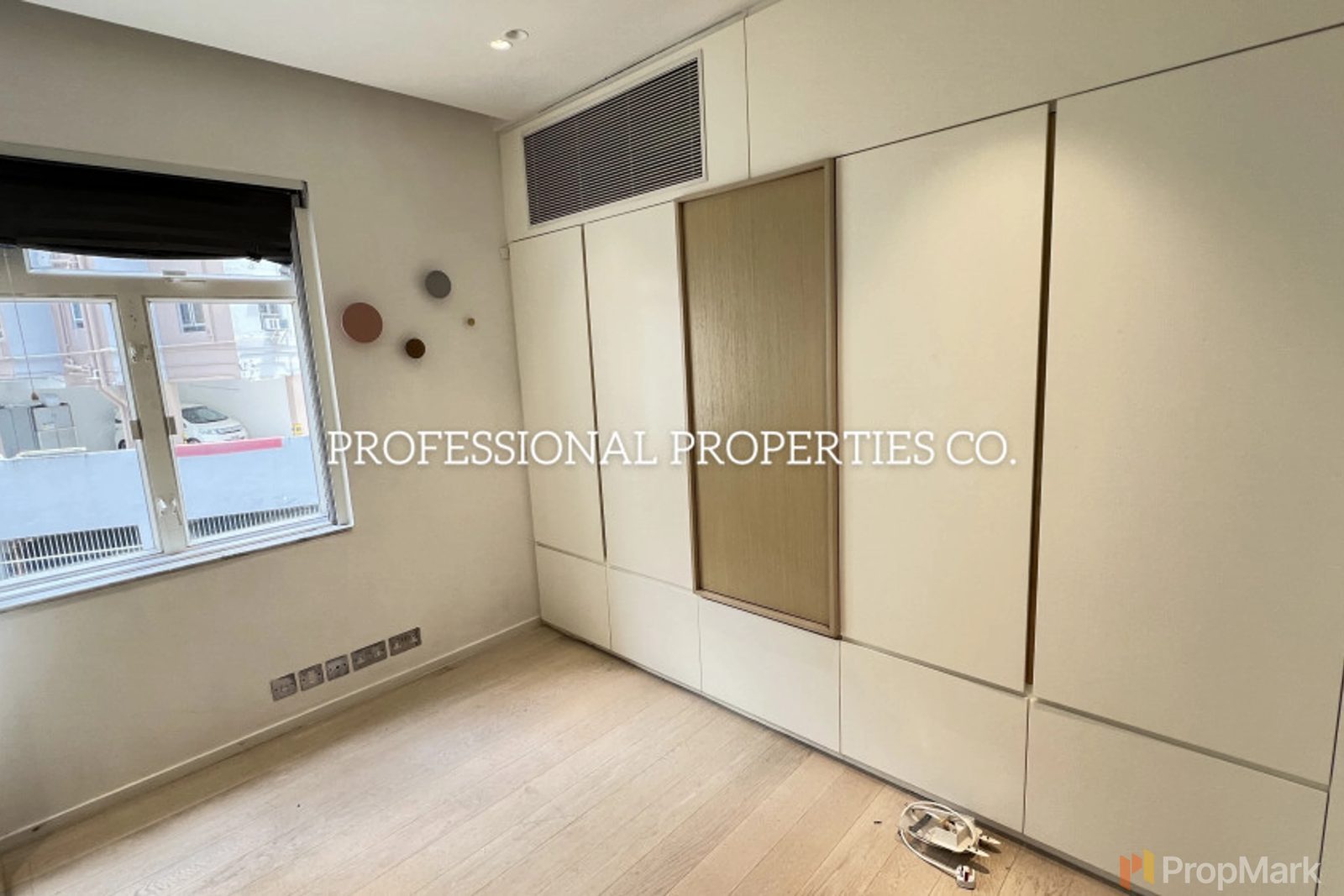 photo 13 — Alpha Court, Mid-levels West