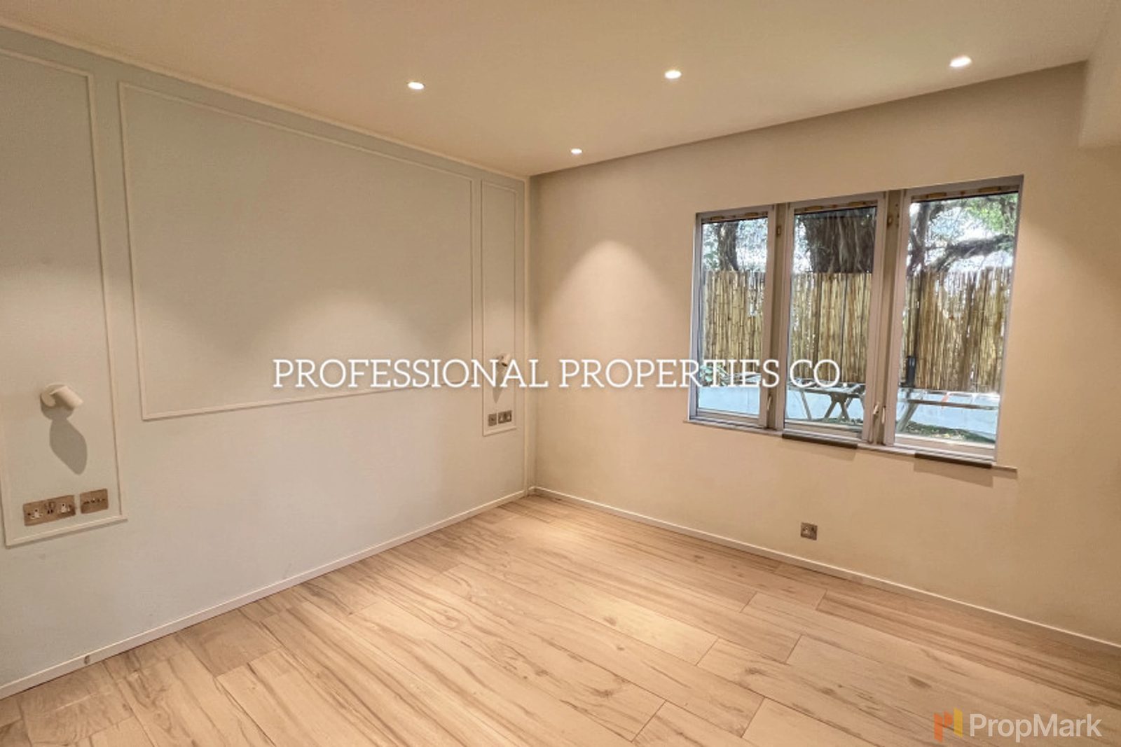 photo 18 — Alpha Court, Mid-levels West
