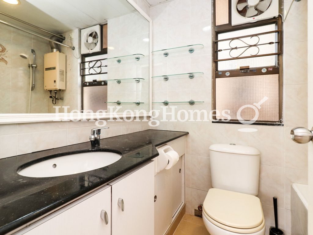 Master Bathroom — 百福花園 A座 景福閣，北角