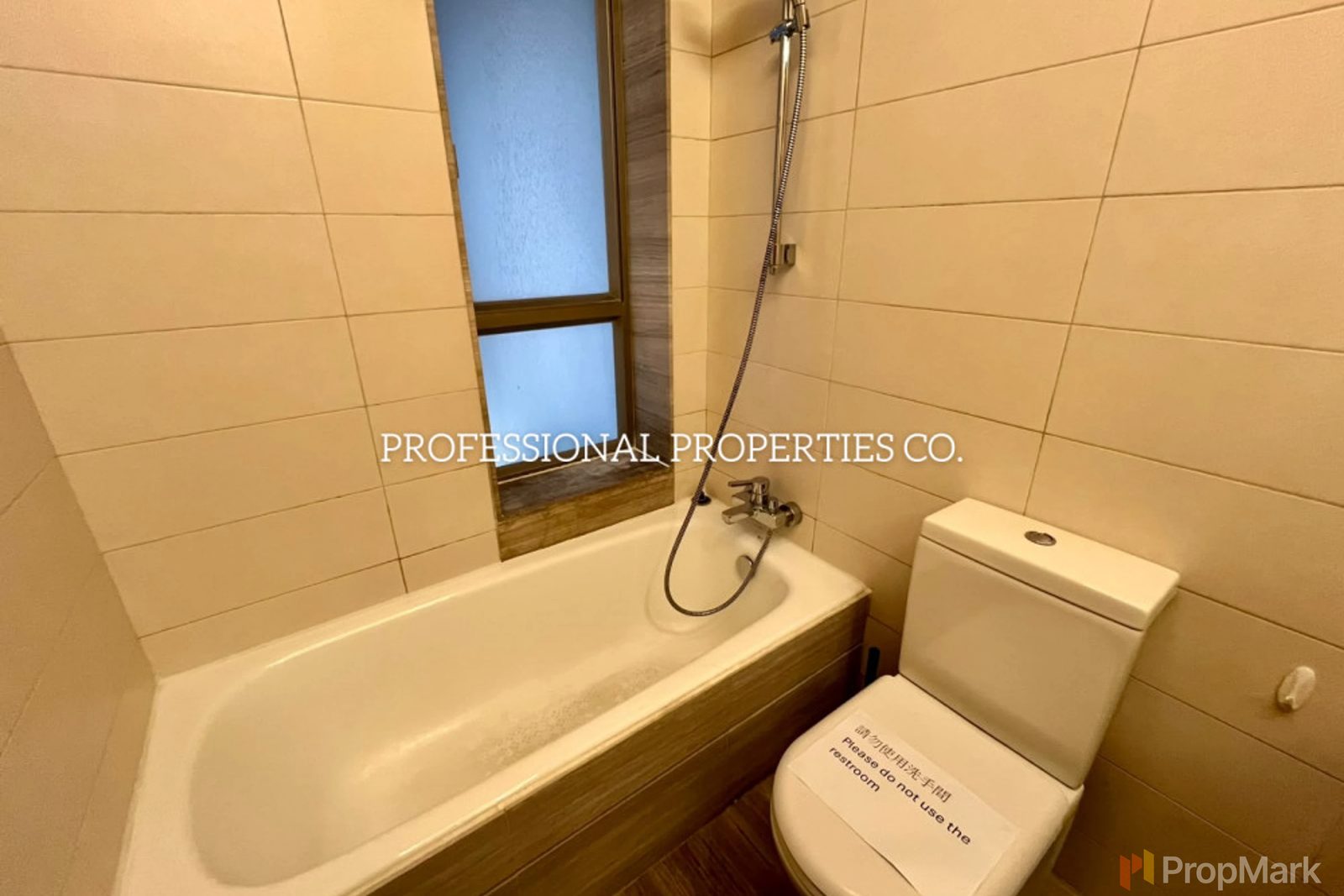 photo 3 — Island Crest, Sai Ying Pun