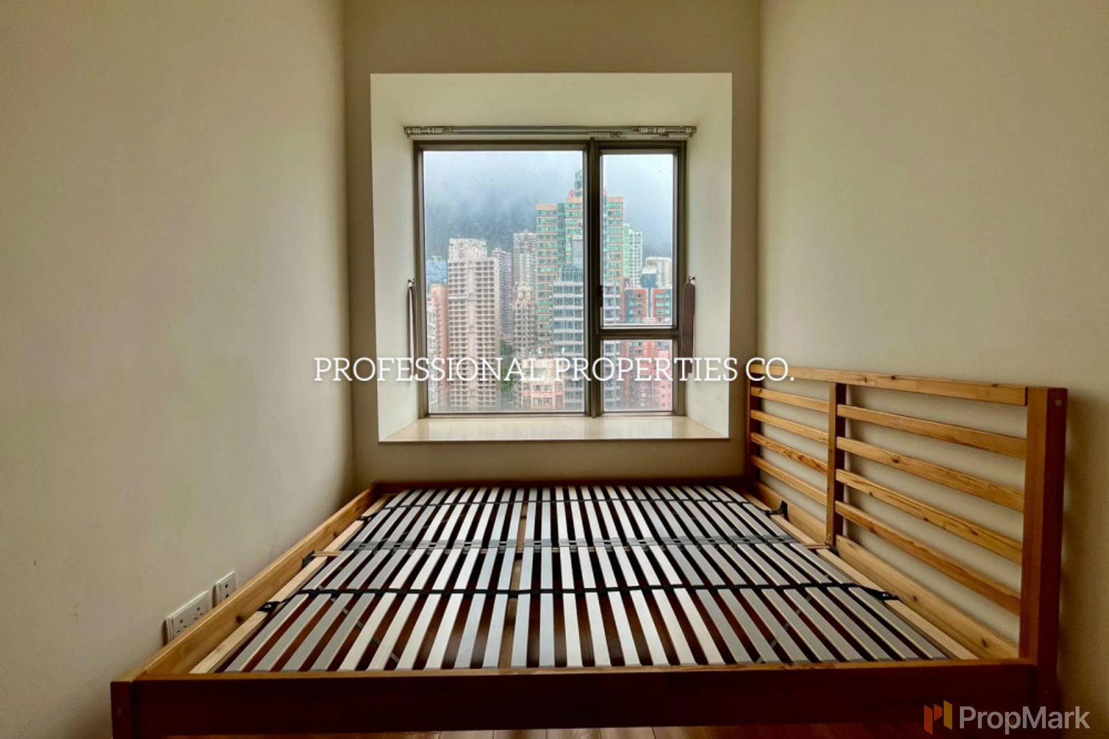 photo 4 — Island Crest, Sai Ying Pun