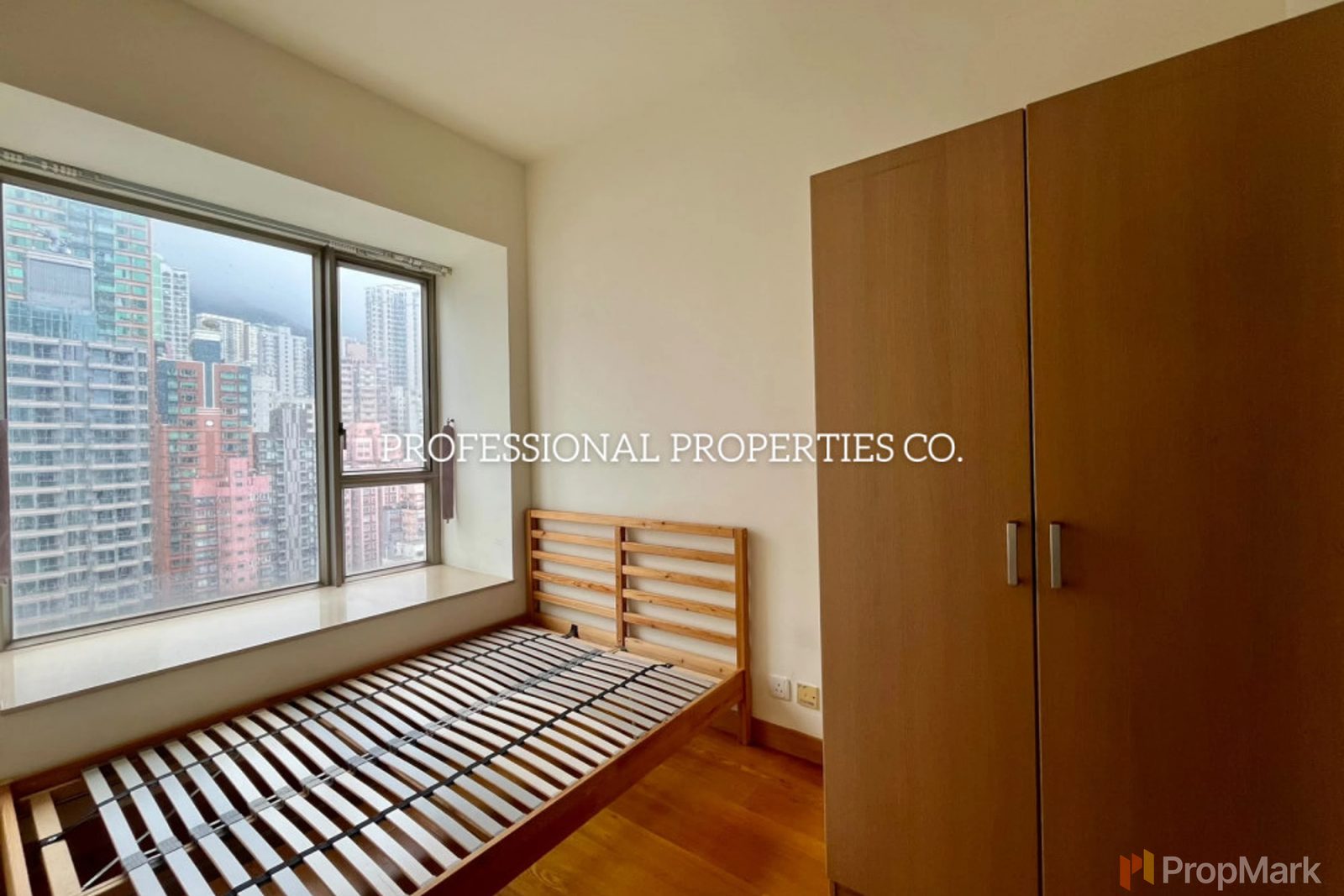 photo 7 — Island Crest, Sai Ying Pun