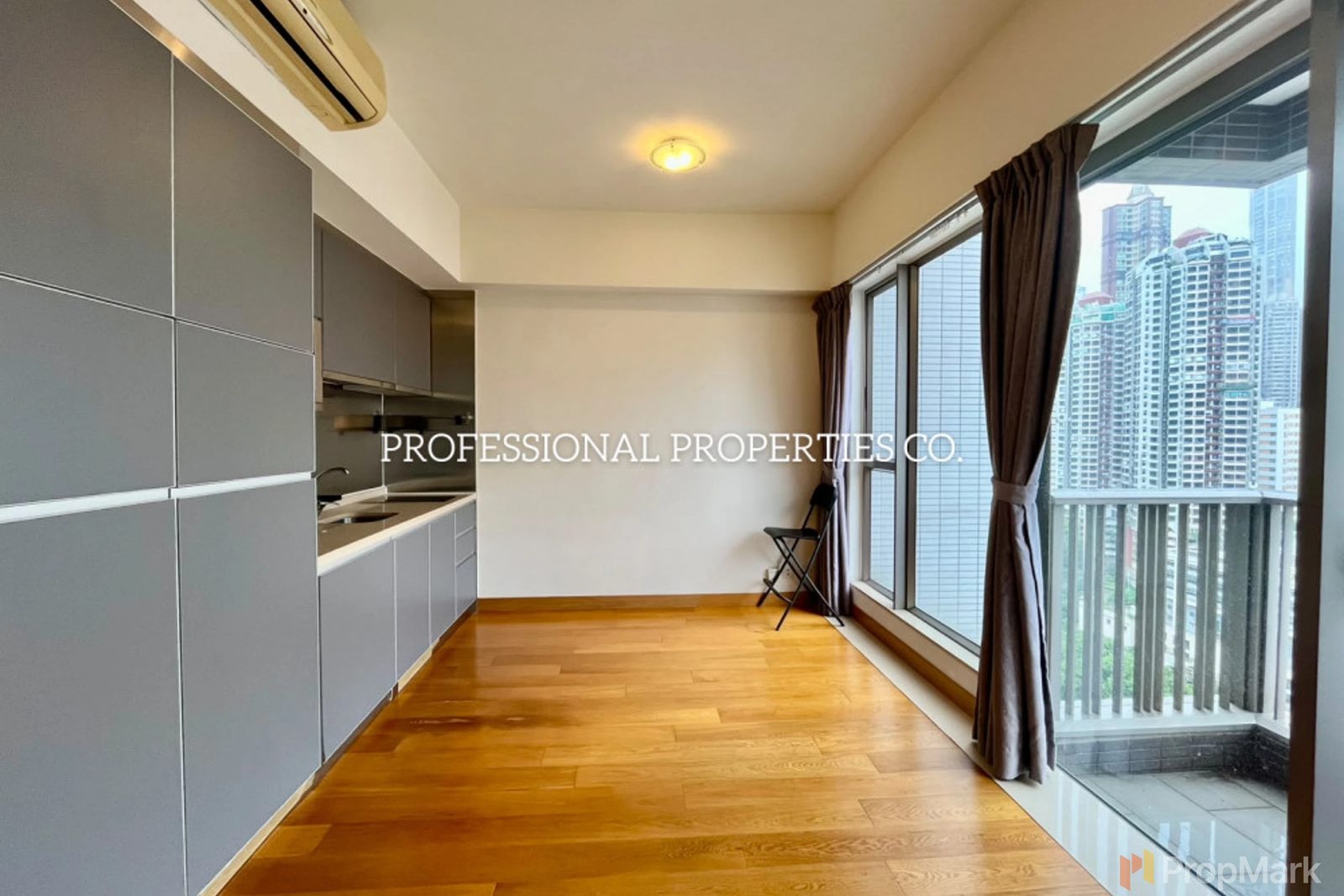 photo 9 — Island Crest, Sai Ying Pun