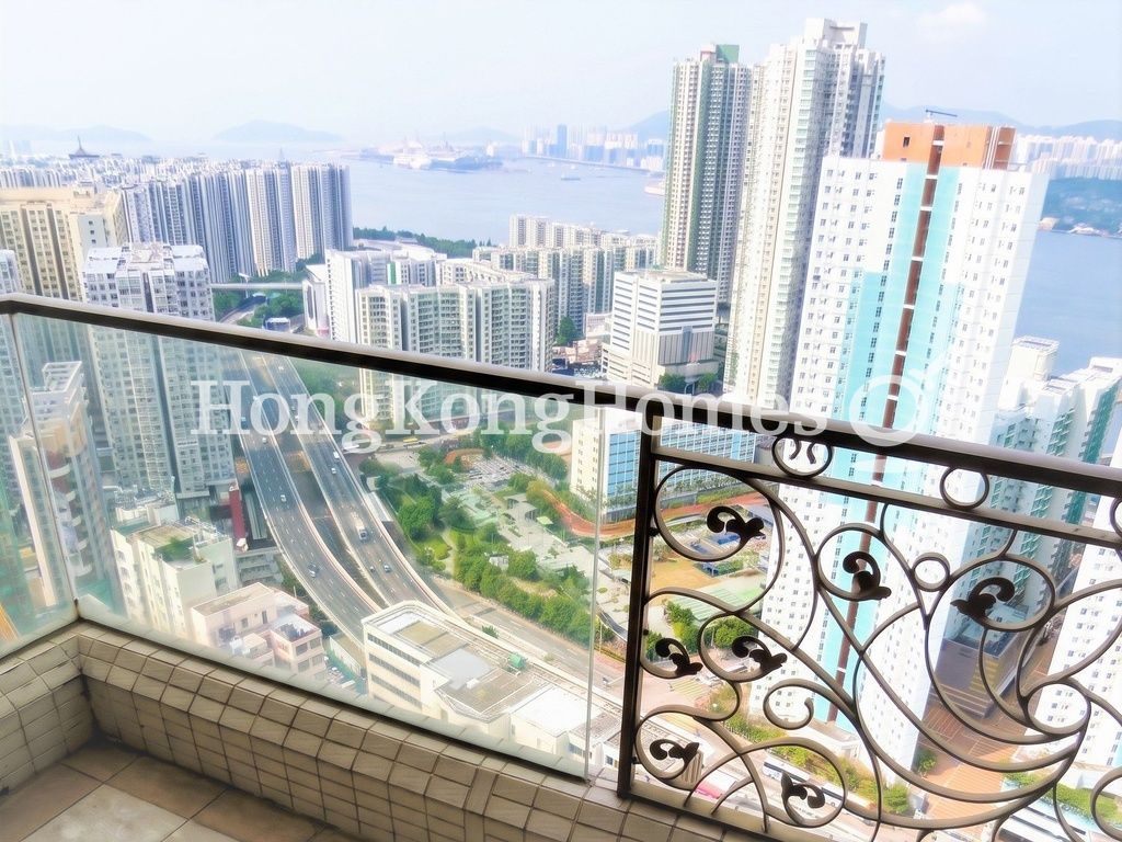 Balcony off Living and Dining Room — 君悅軒，筲箕灣