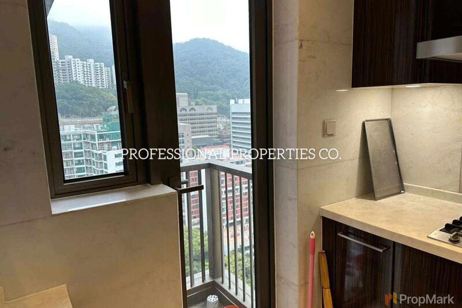 photo 18 — Kensington Hill, Sai Ying Pun