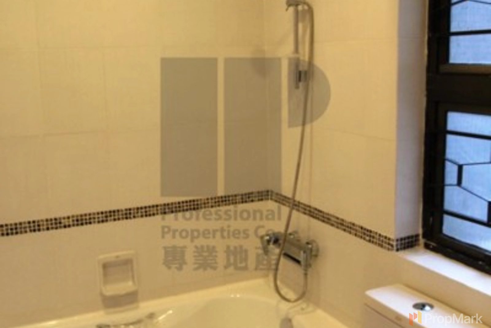 photo 16 — Taipan Court, Mid-levels East