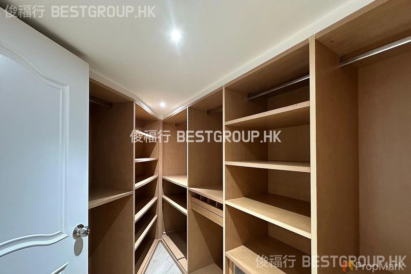 相片 19 — 恆安閣，港島南區