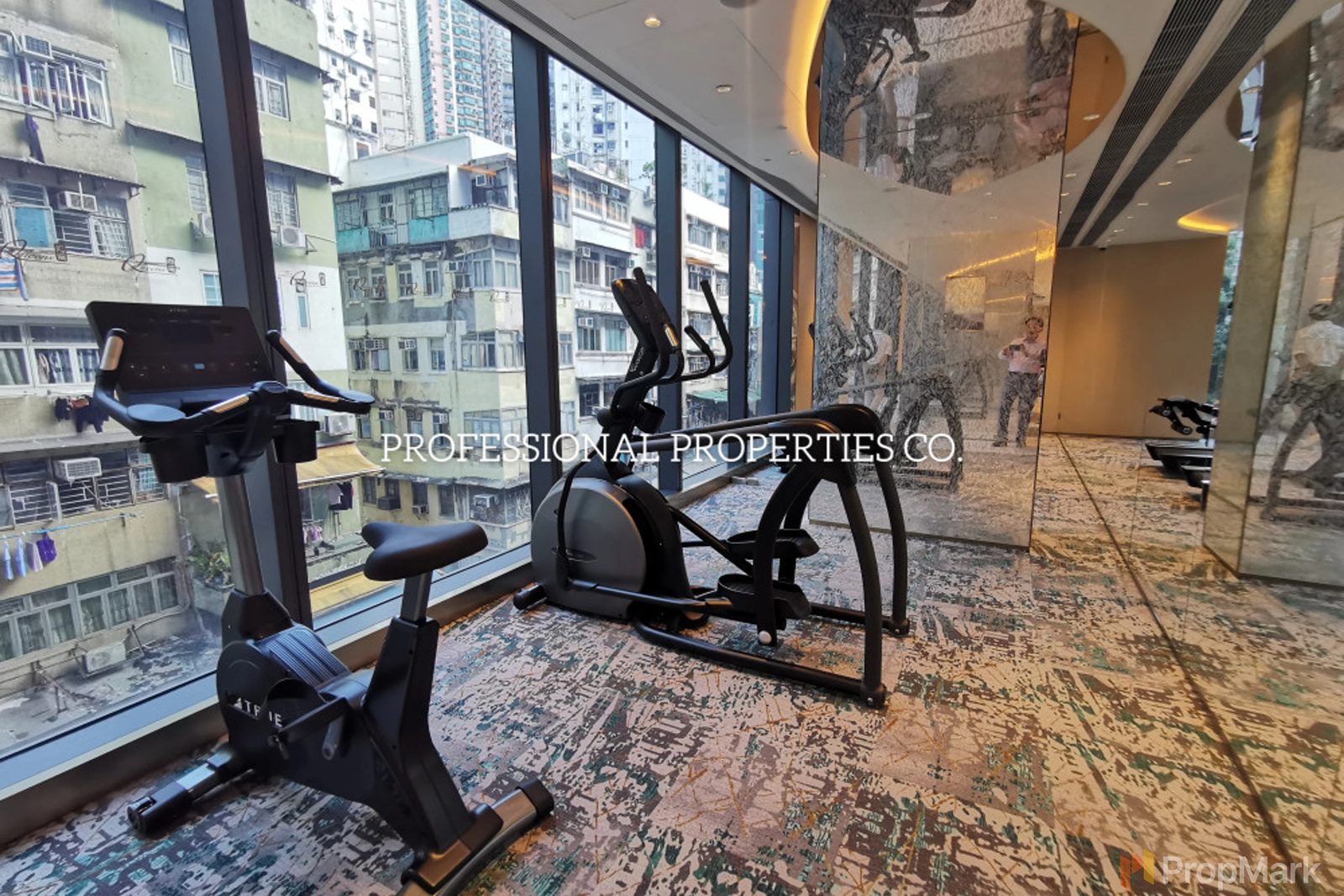 photo 19 — The Queens, Sheung Wan