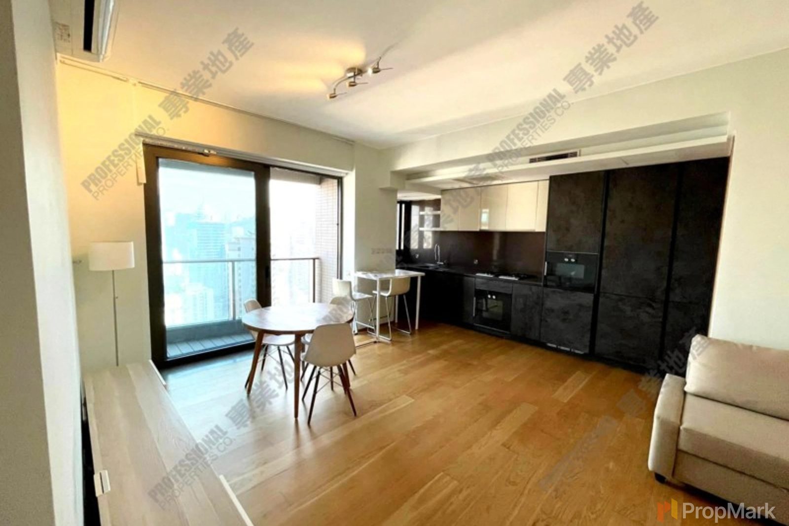 photo 3 — Alassio, Mid-levels West