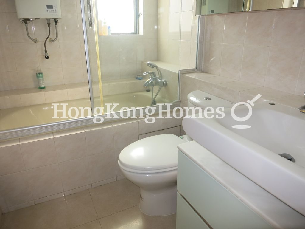 Guest Bathroom — 愉景灣 2 期 - 畔峰 - 觀濤樓，愉景灣