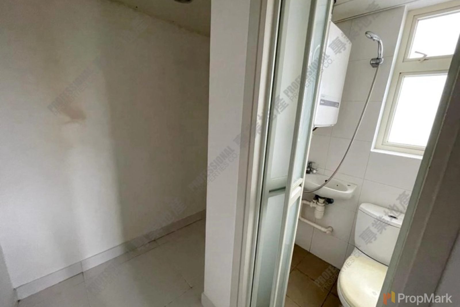 photo 12 — CentreStage, Sheung Wan