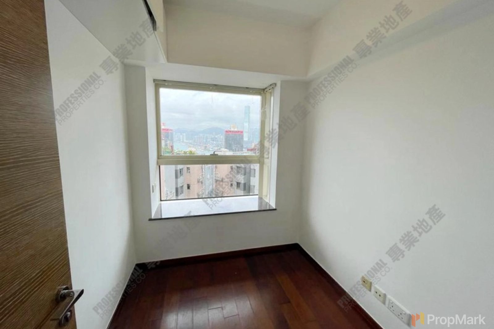 photo 6 — CentreStage, Sheung Wan
