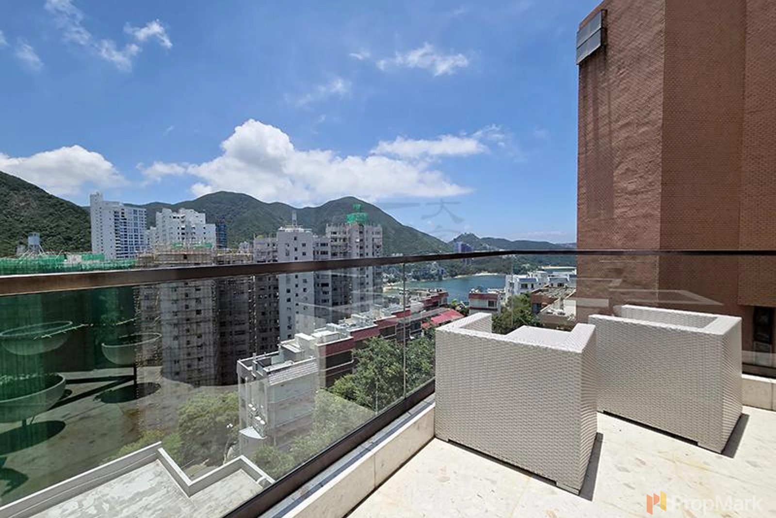 photo 4 — Belleview Place, Southside