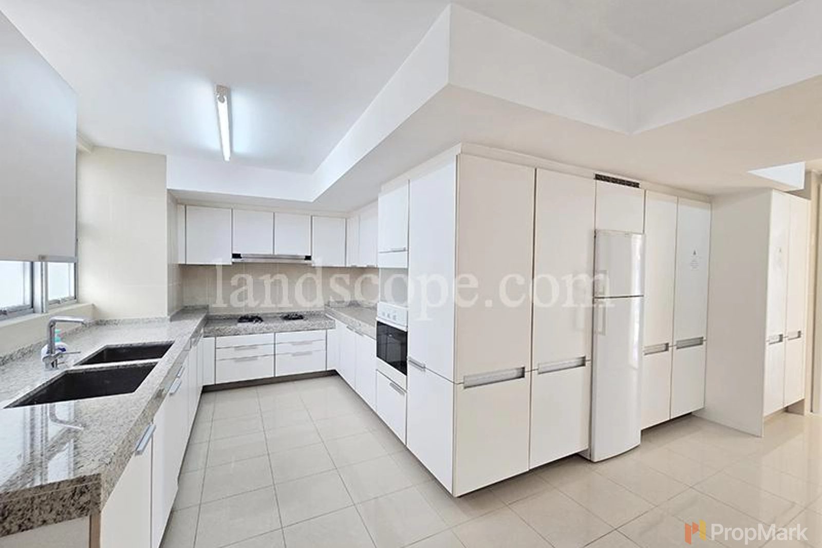 photo 17 — Overbays, Southside