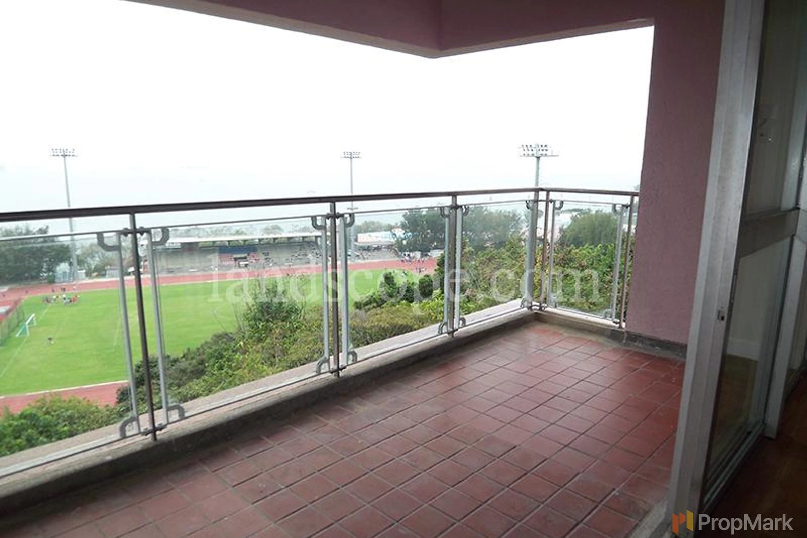 photo 2 — Tam Gardens, Pokfulam