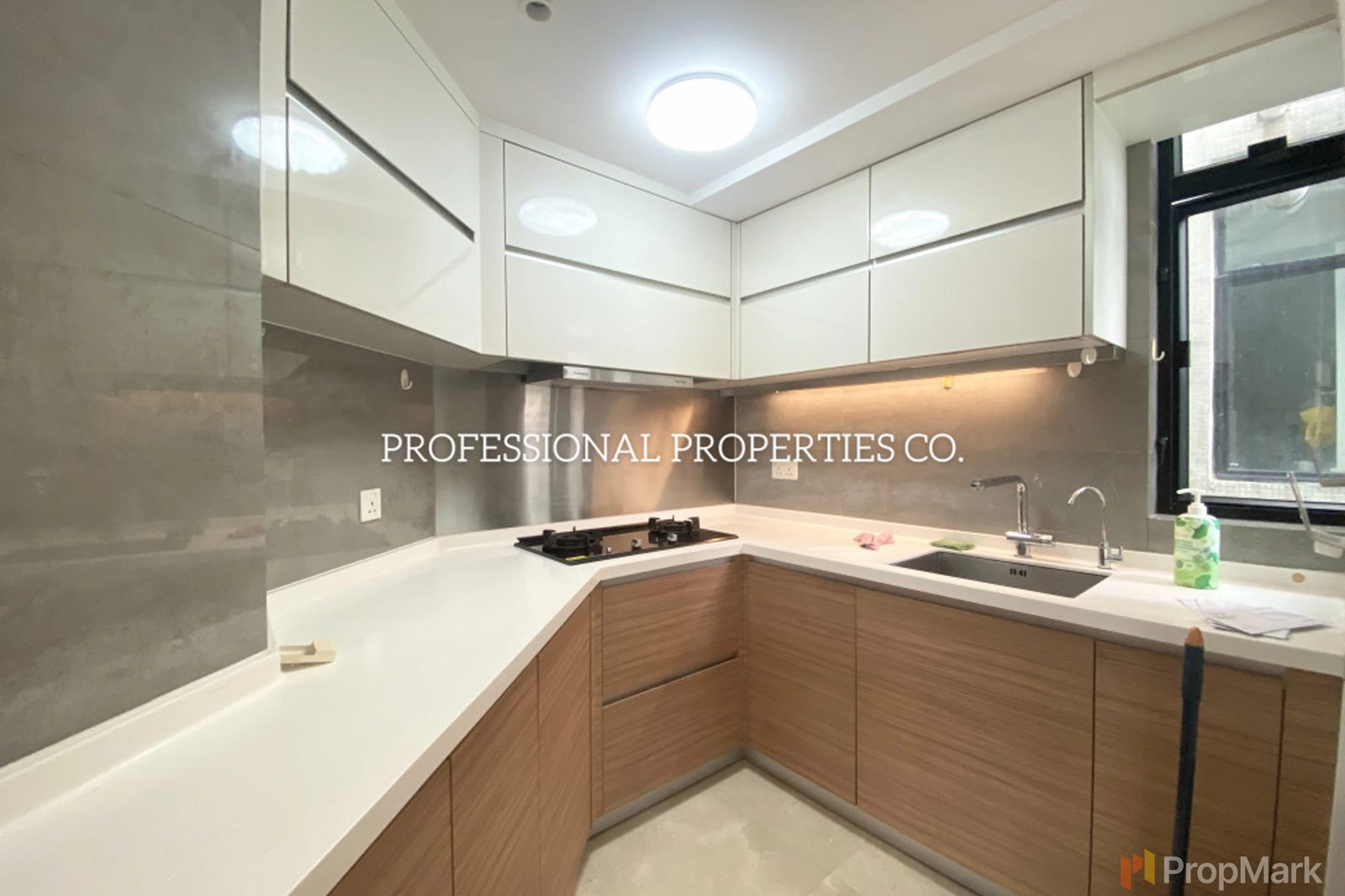 photo 13 — Illumination Terrace, Mid-levels East