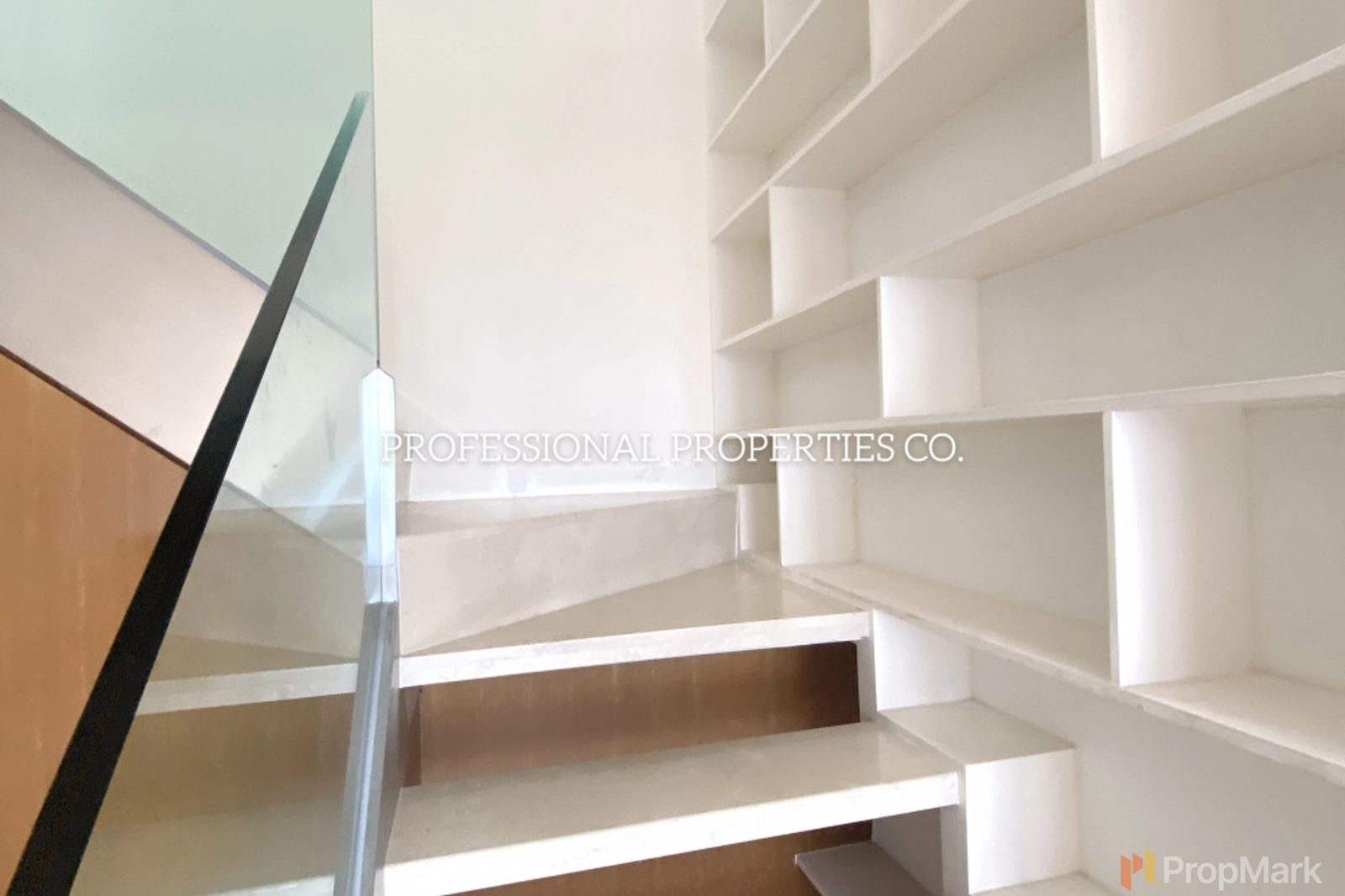 photo 2 — Illumination Terrace, Mid-levels East
