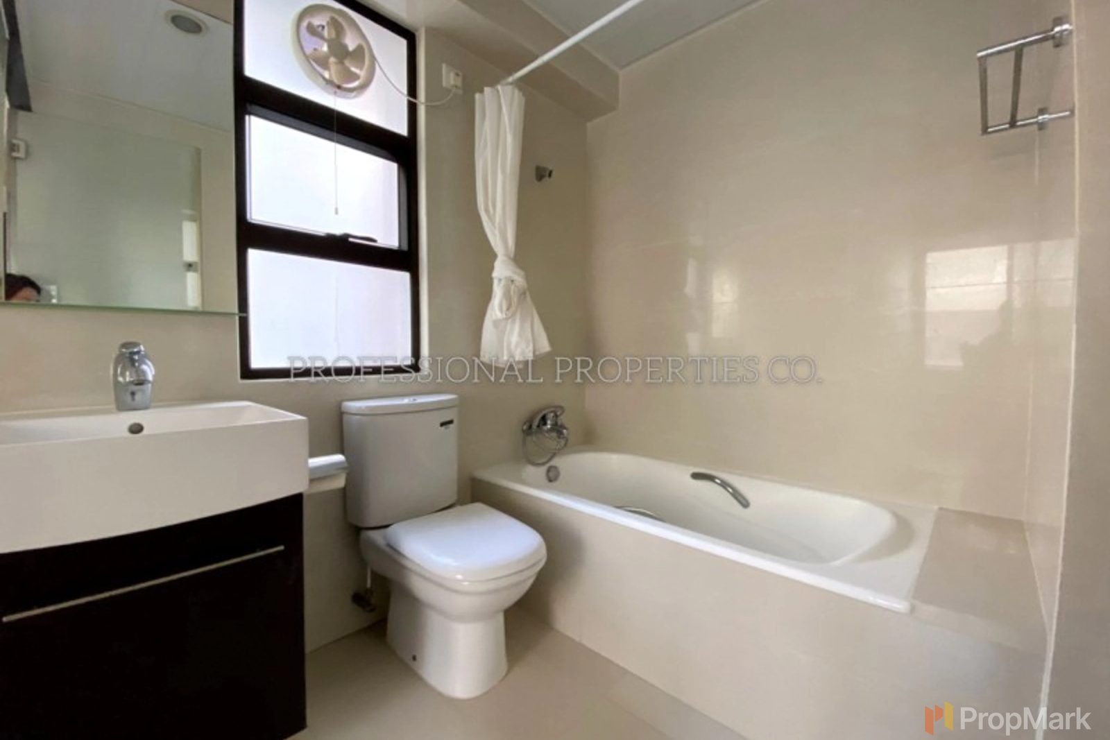 photo 9 — Robinson Heights, Mid-levels West