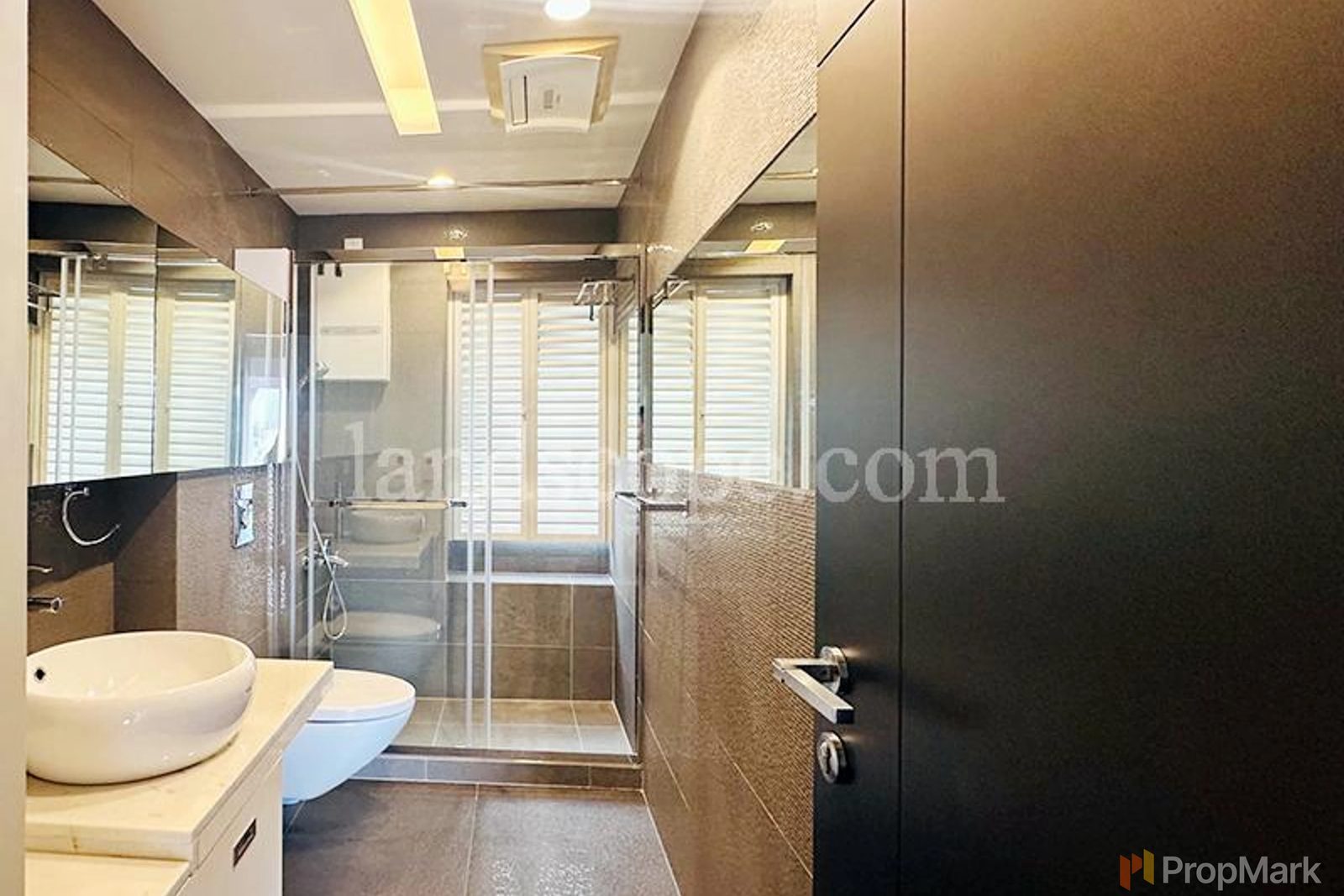 photo 9 — Woodbury Court, Pokfulam